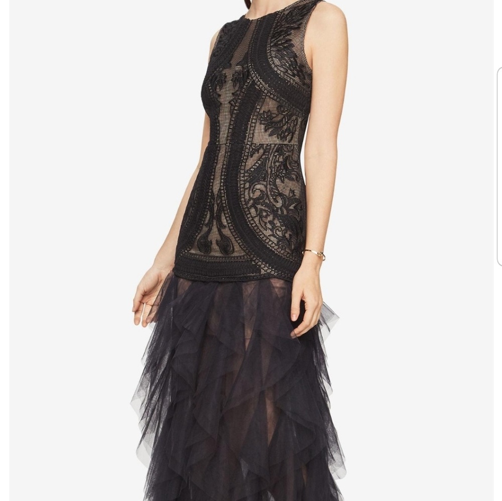 BCBCMAXAZRIA Black Lace Gown